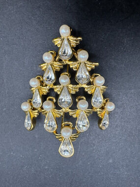 Vtg Butler & Wilson Sparkling Pearl Rhinestone Angel Christmas Tree Brooch Pin